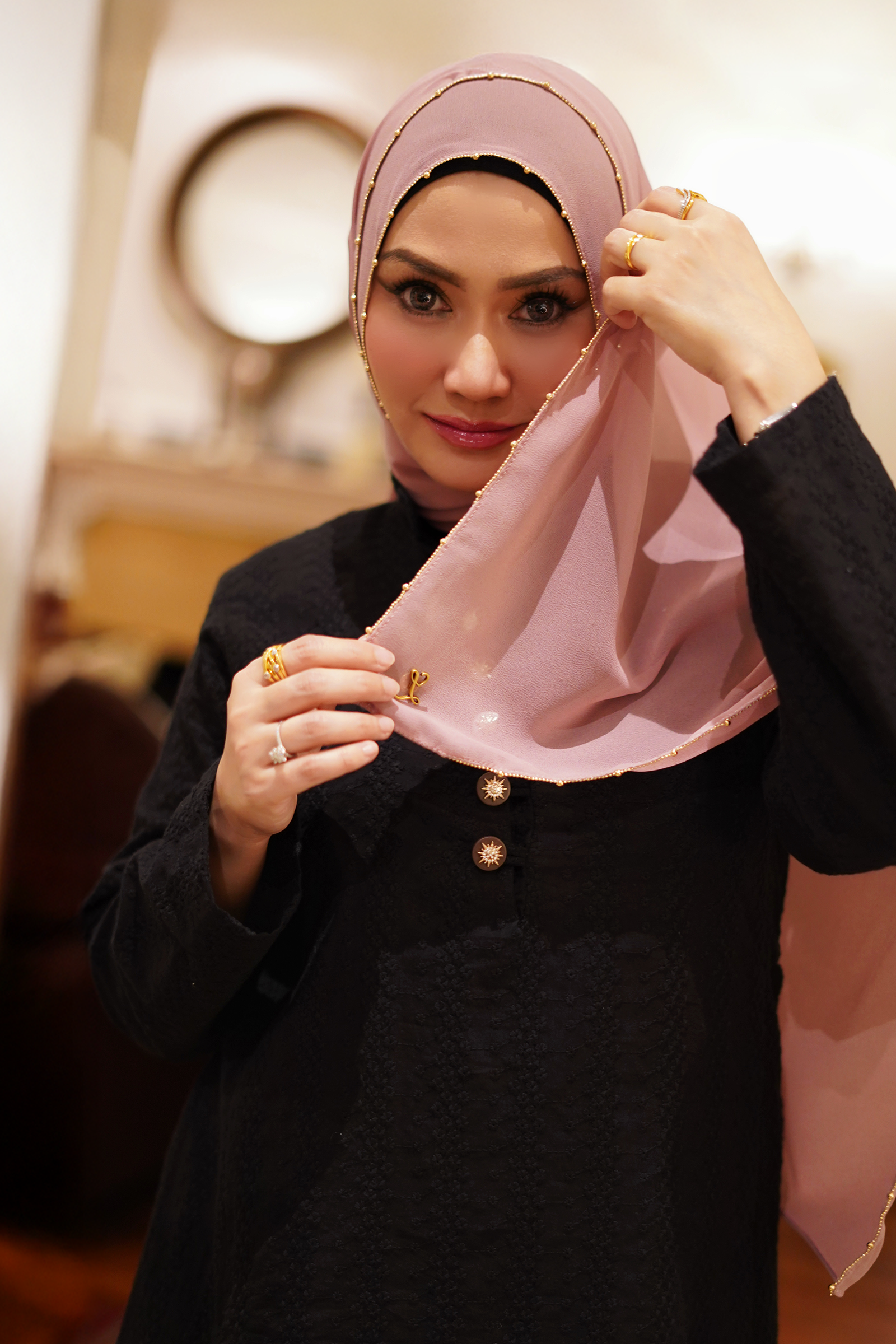 Eva Shawl - Borderline Shimmering Rhinestones (Dusty Pink)