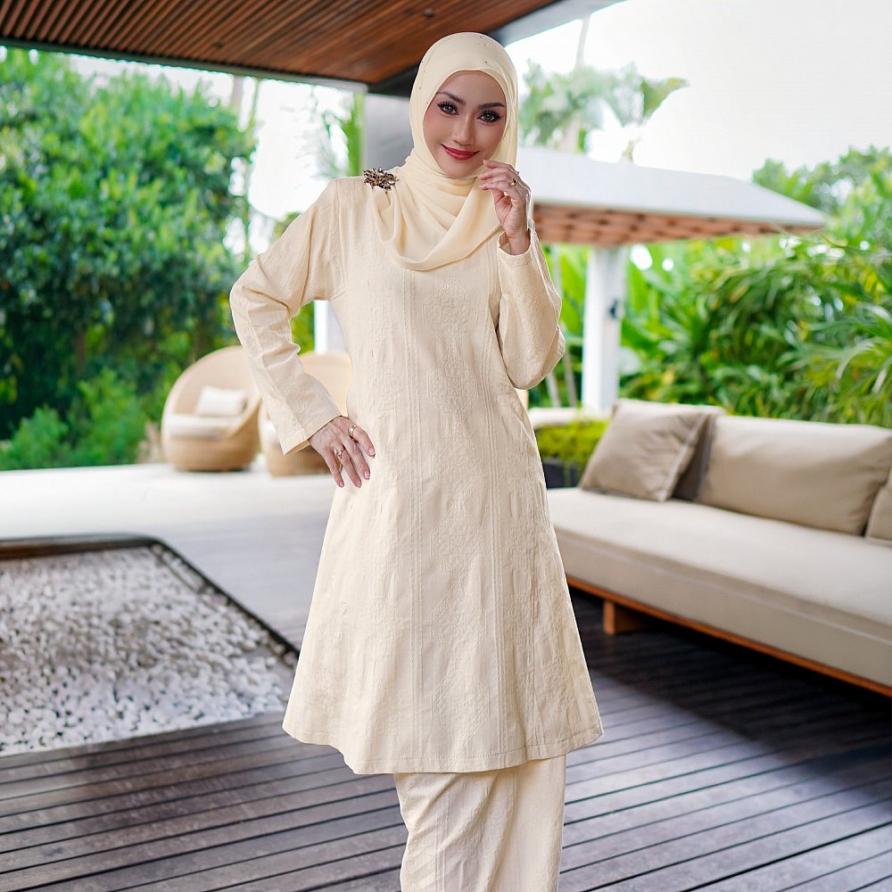 Dayang - Klasik Kurung Pahang (Ivory Pearl)