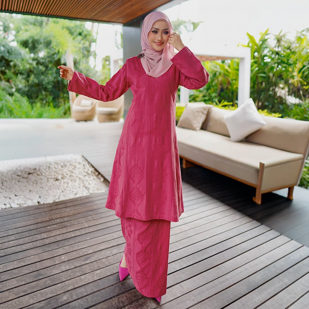 Dayang - Klasik Kurung Pahang (Royal Pink)