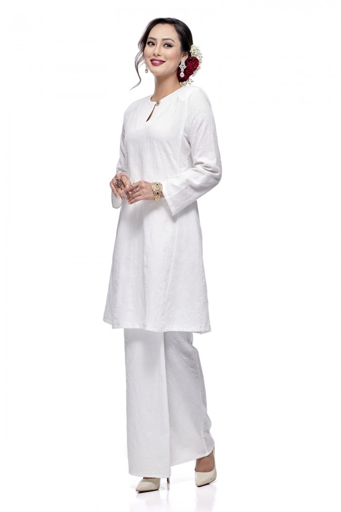 Klasik Kurung Pahang Mawar (White)