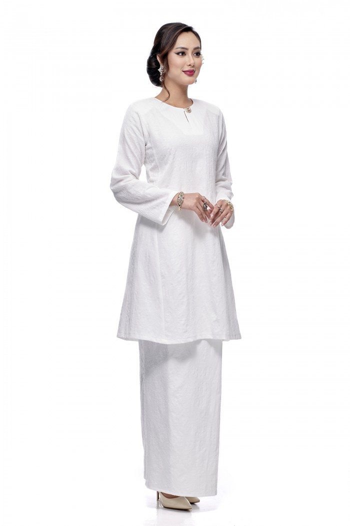 Klasik Kurung Pahang Mawar (White)