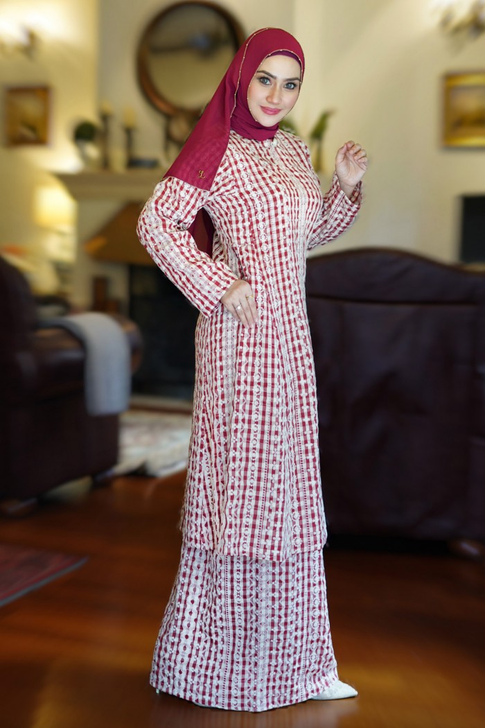 Kurung Riau Manja (Classic Red)