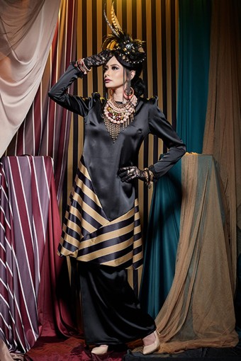 Isabella Kurung Pahang (Black)