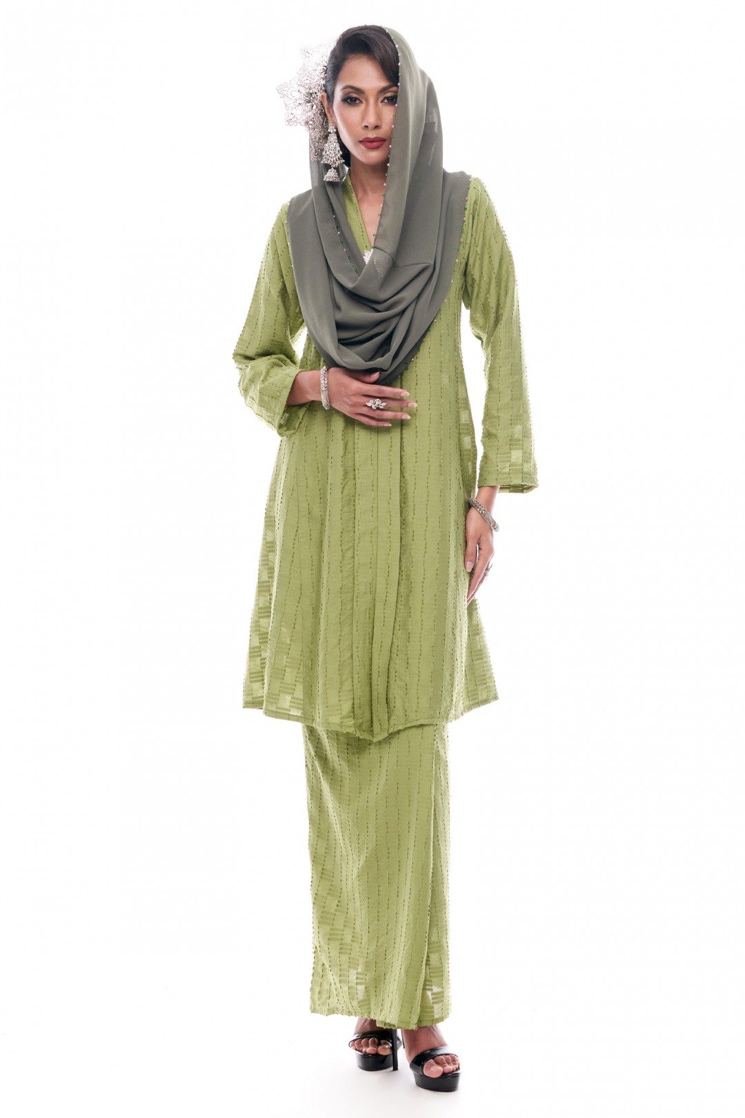 Anggun - Exclusive Instant Shawl Beaded (Forest Green)