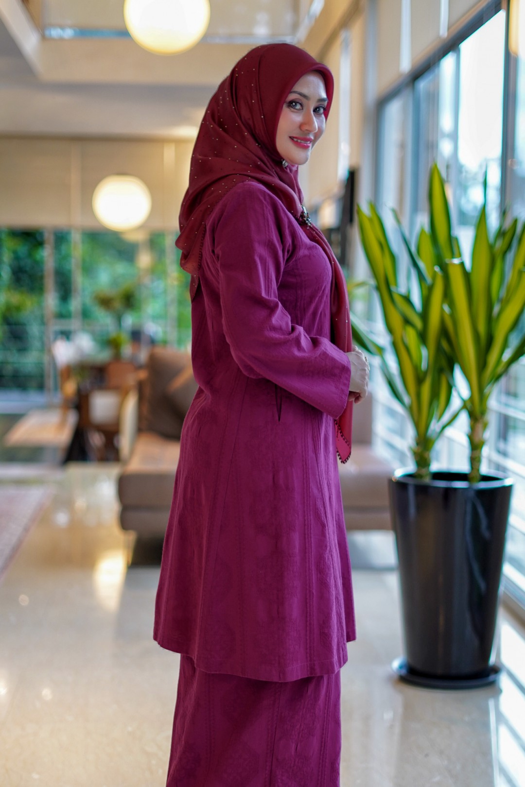 Dayang - Kurung Pahang Songket Klasik (Burgundy)
