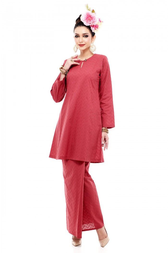 Klasik Kurung Pahang Chinta (Cherry Red)