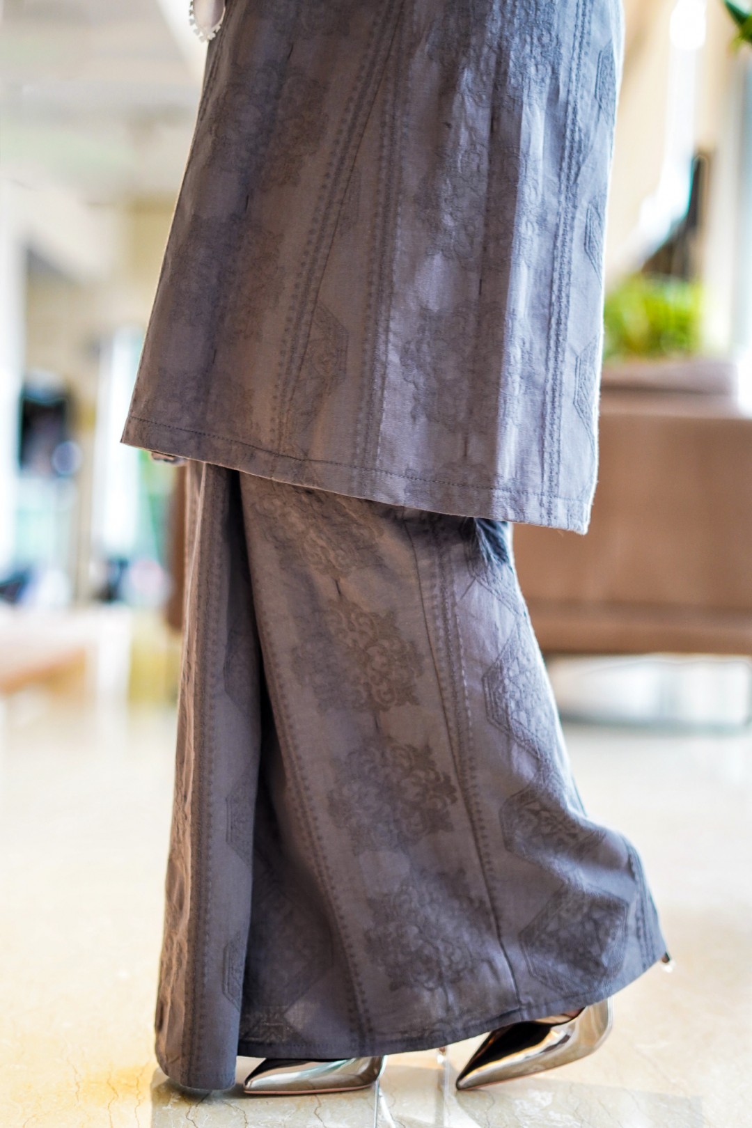 Dayang - Kurung Pahang Songket Klasik (Charcoal Grey)