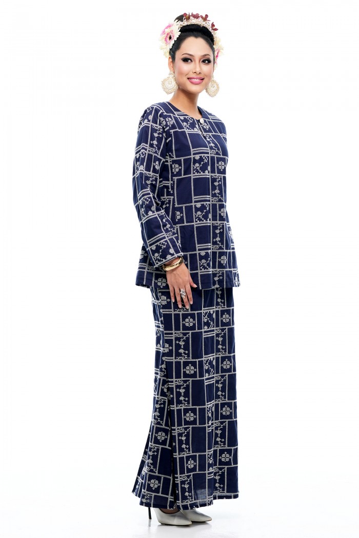 Kurung Kedah Gusti Dewi (Navy Blue)