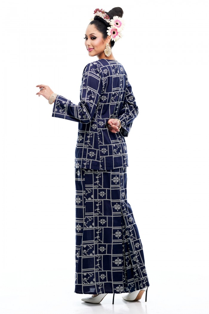 Kurung Kedah Gusti Dewi (Navy Blue)