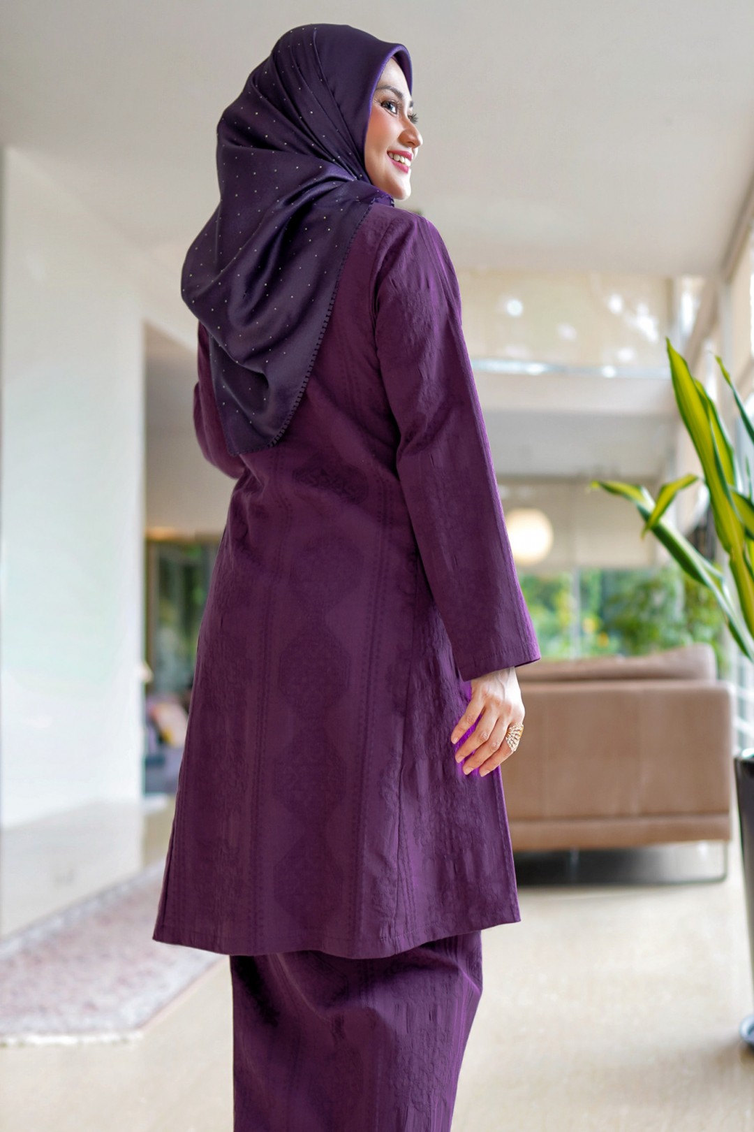 Dayang - Kurung Pahang Songket Klasik (Purple Plum)