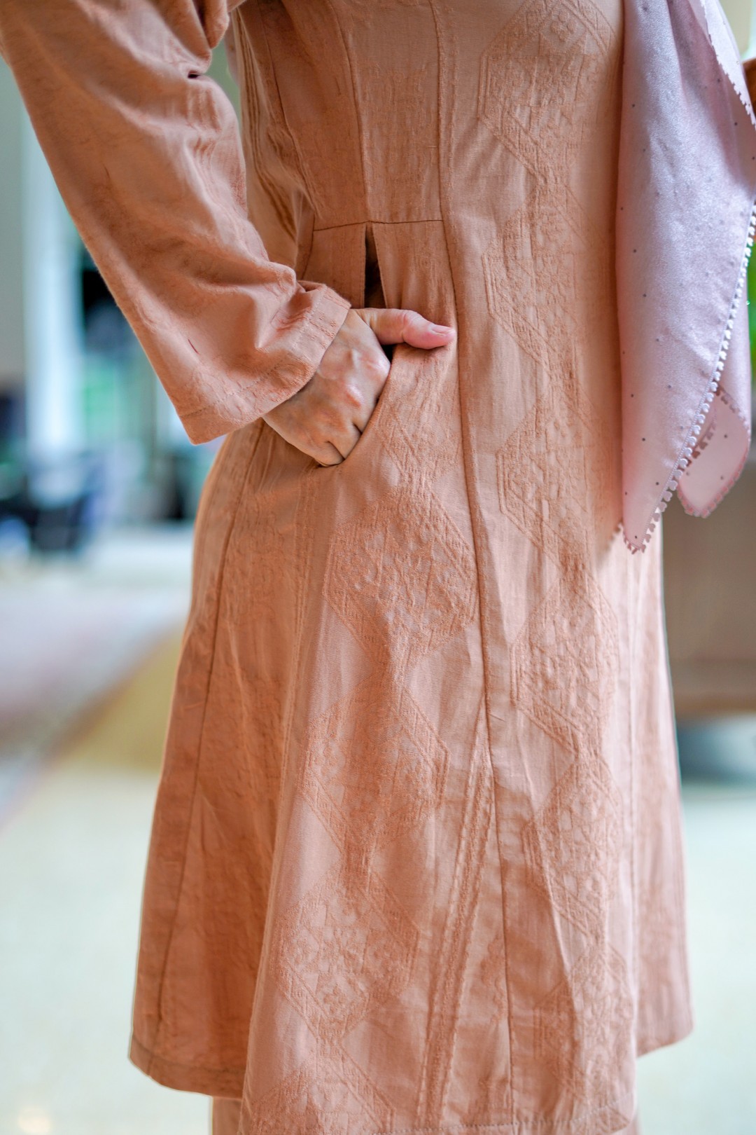 Dayang - Kurung Pahang Songket Klasik (Salmon Peach)