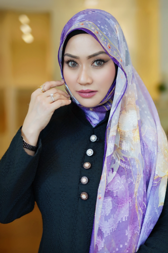 Flower Shawl - Signature Floral Edition (Lily)