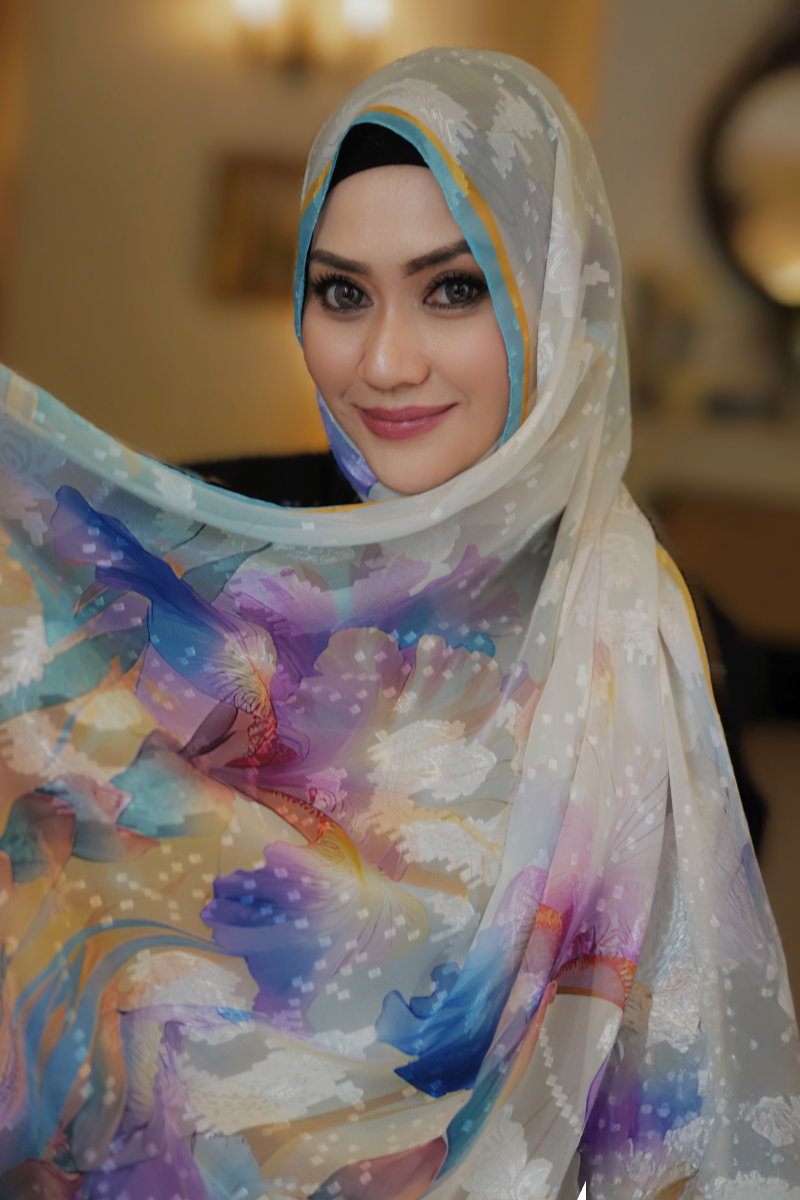 Flower Shawl - Signature Floral Edition (Tulips)