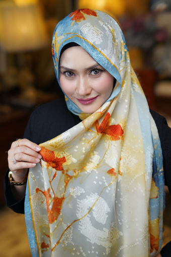 Flower Shawl - Signature Floral Edition (Poppy)