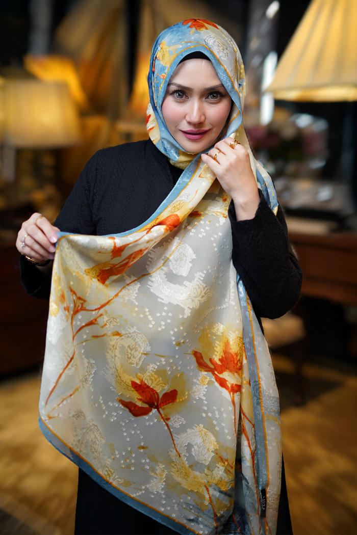 Flower Shawl - Signature Floral Edition (Poppy)