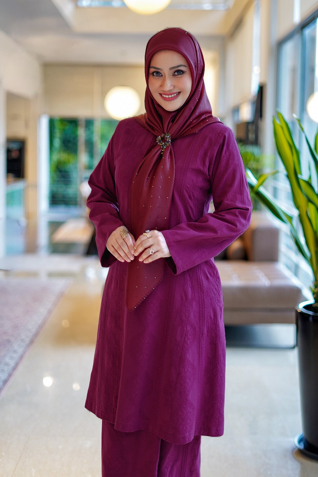 Dayang - Kurung Pahang Songket Klasik (Burgundy)